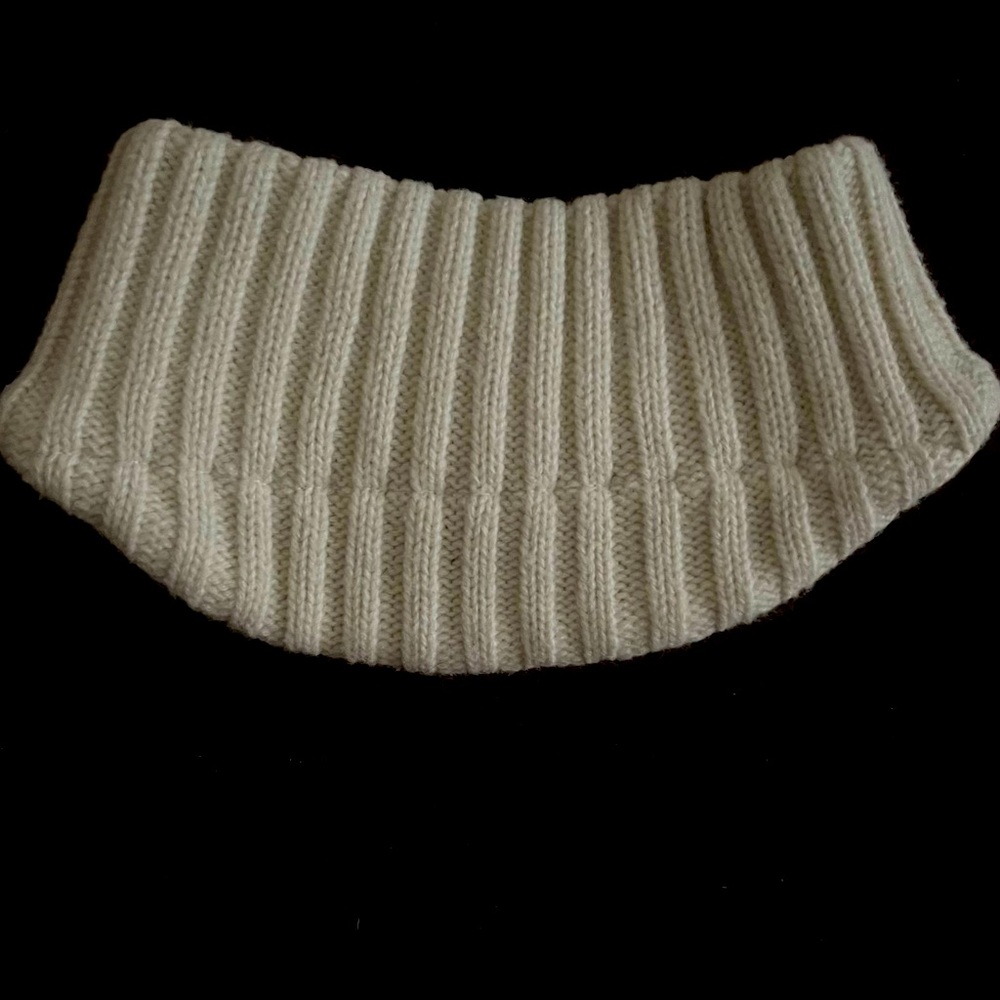 Knitted ear warmer